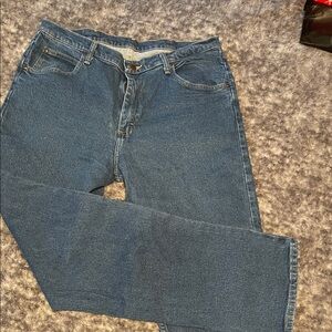 Wrangler Men's Relaxed Fit Blue Jeans